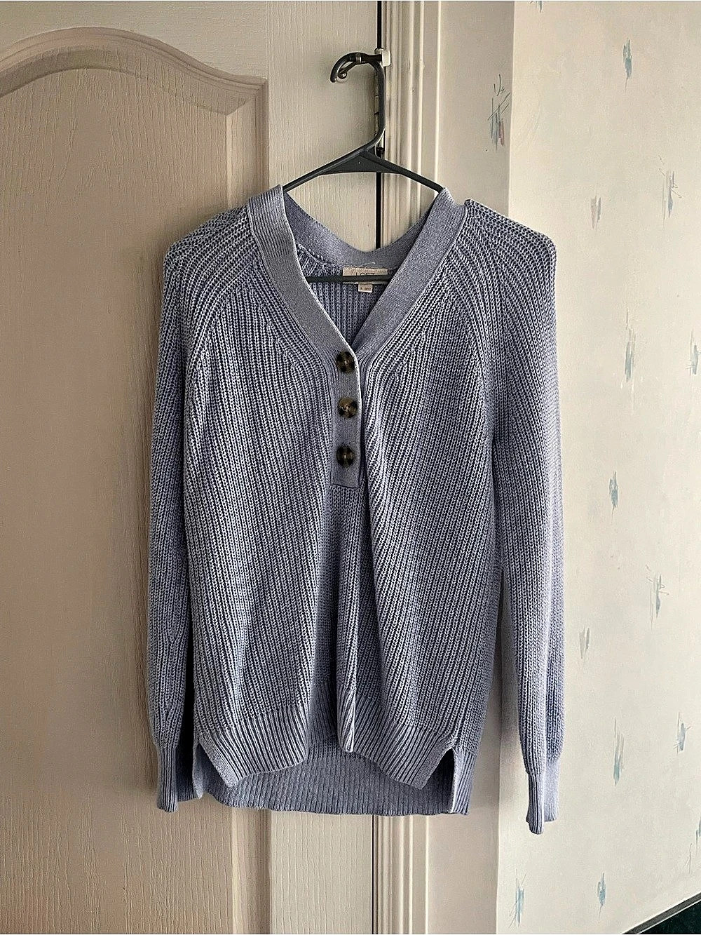 Loft Women'Small Cardigan in Blue Size Small Like New
